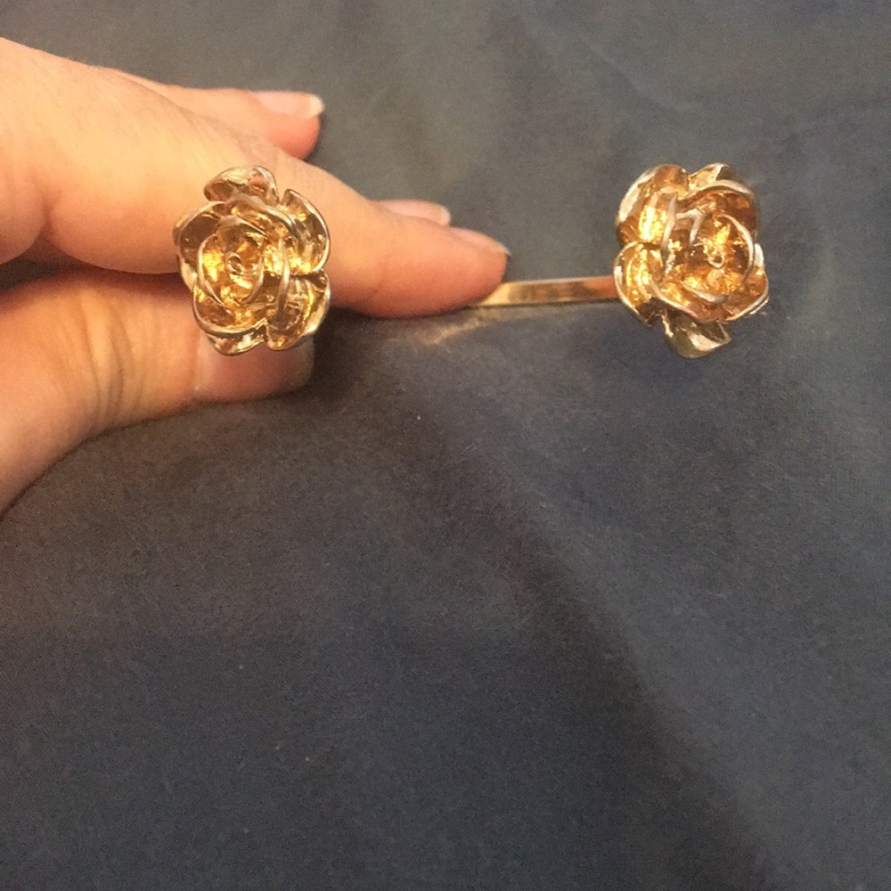 🔁 🌹 Golden Rose 🌹 Cuff Bracelet